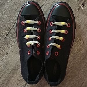CONVERSE Low Top NWOT